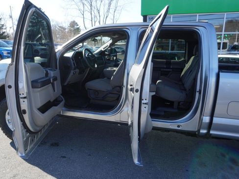 Used 2020 Ford F250 XLT w/ Snow Plow Prep Package image 10