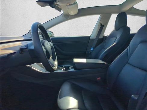 Used 2020 Tesla Model 3 Long Range image 16