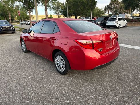 Used 2019 Toyota Corolla LE FWD image 3