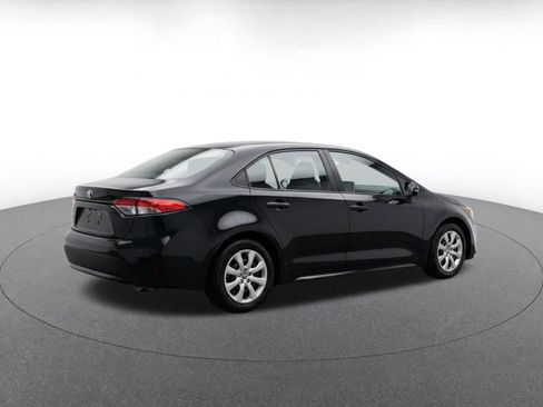 Used 2025 Toyota Corolla LE FWD image 9