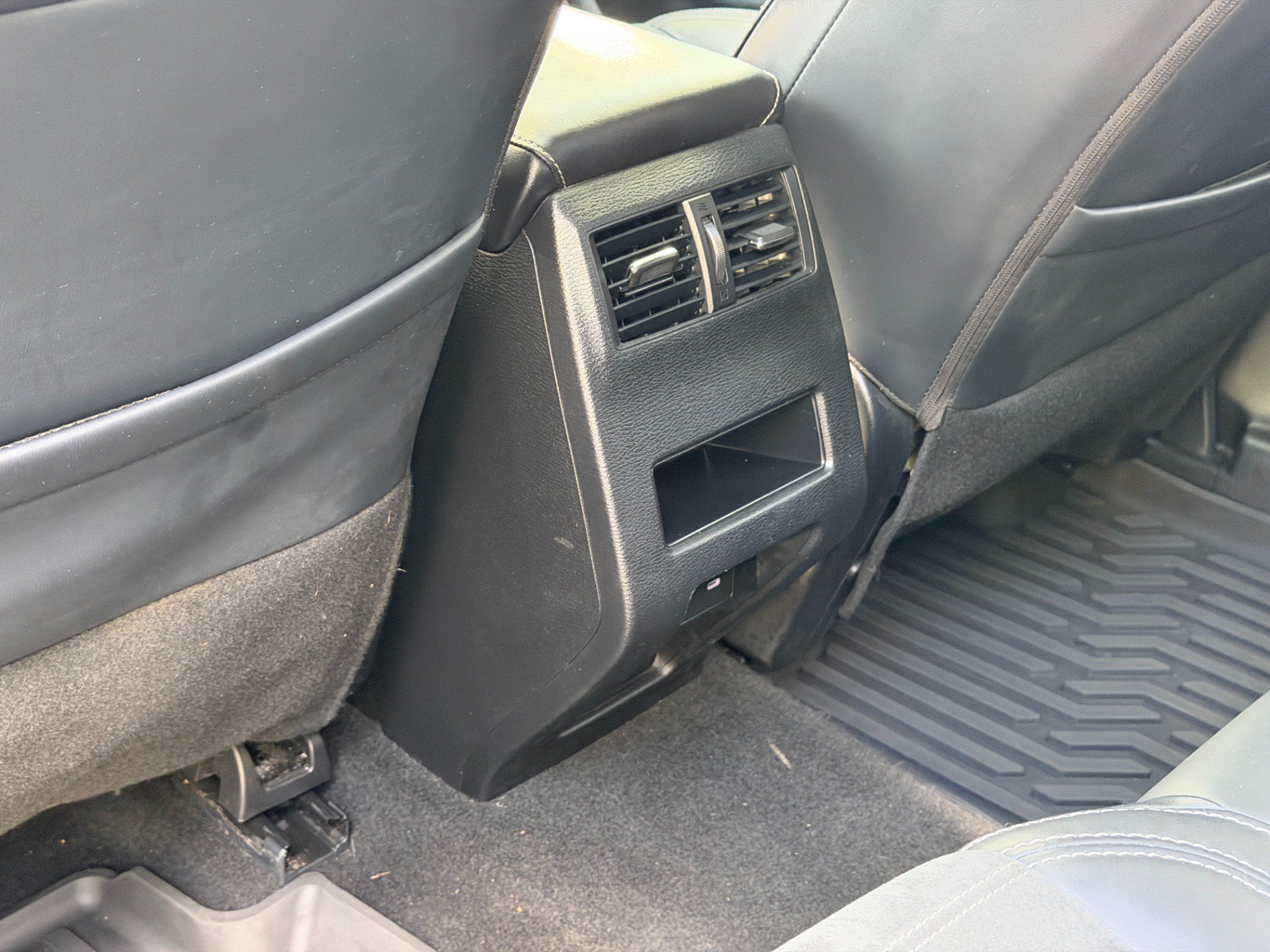 Used 2025 Mitsubishi Outlander SE FWD image 55