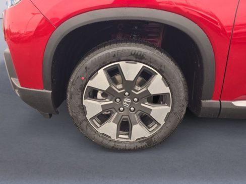 New 2026 Honda Pilot Touring image 9