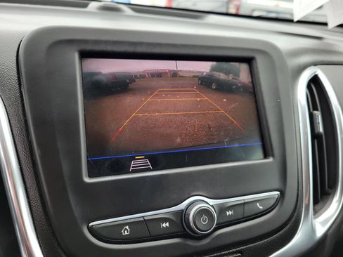 Used 2020 Chevrolet Equinox LT FWD image 21