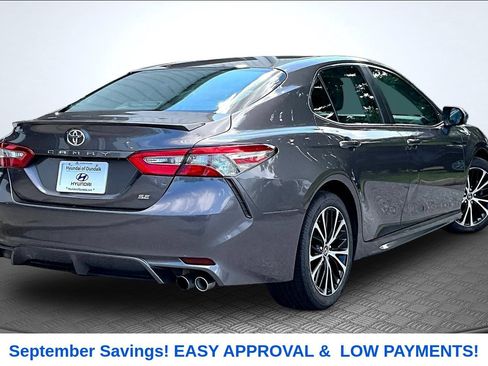 Used 2018 Toyota Camry SE FWD image 5