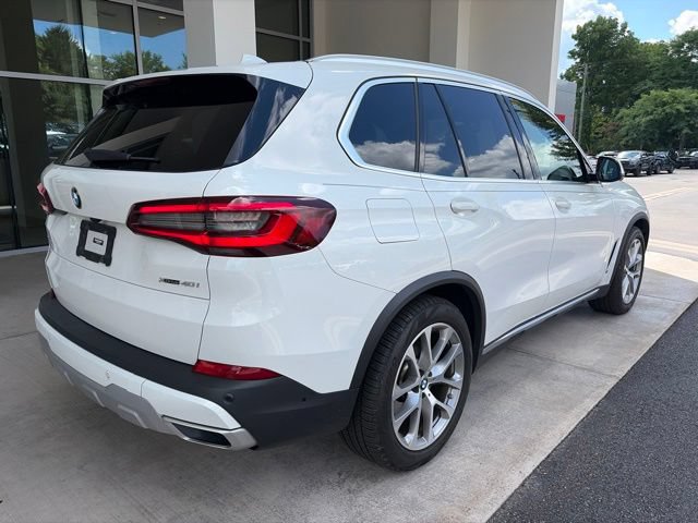 Used 2022 BMW X5 xDrive40i w/ Premium Package AWD/4WD image 3