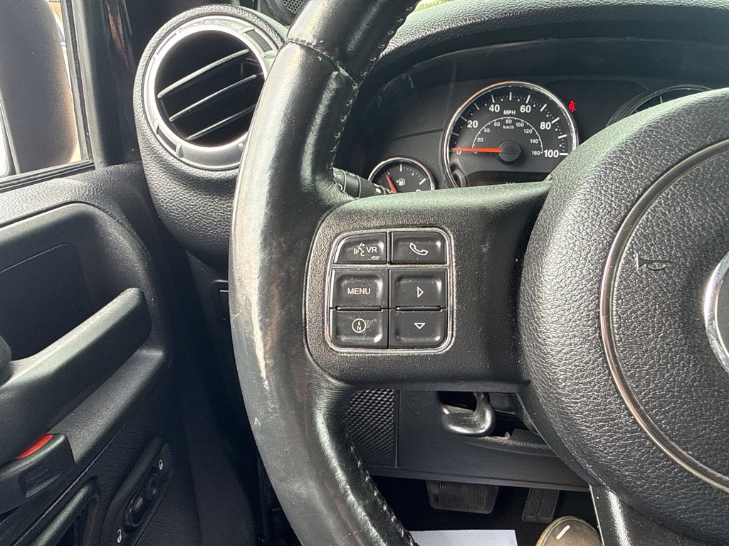 Used 2014 Jeep Wrangler Unlimited Rubicon w/ Connectivity Group AWD/4WD image 24