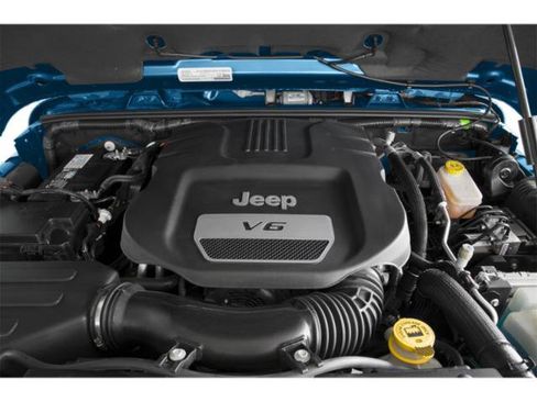 Used 2015 Jeep Wrangler Unlimited Sahara w/ Dual Top Group AWD/4WD image 16