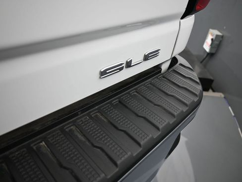 Used 2022 GMC Sierra 2500 SLE w/ SLE Convenience Package image 36