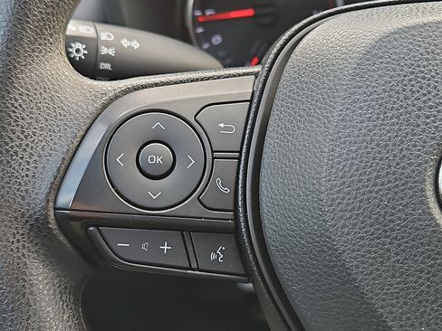 Used 2019 Toyota RAV4 LE image 19