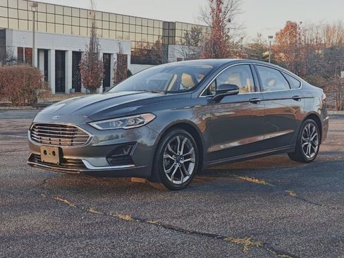 Used 2019 Ford Fusion SEL image 7