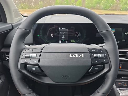 New 2026 Kia Sportage EX image 9