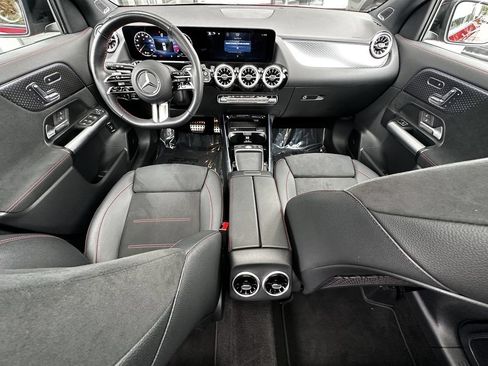 Certified 2025 Mercedes-Benz GLA 250 image 27