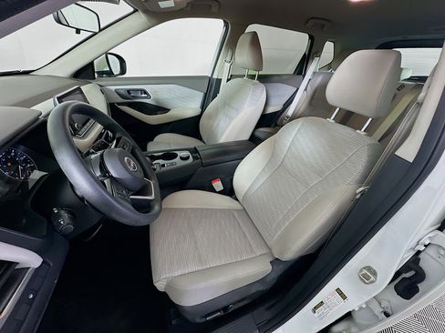 Used 2023 Nissan Rogue SV image 13