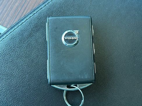 Used 2024 Volvo S60 B5 Plus image 37