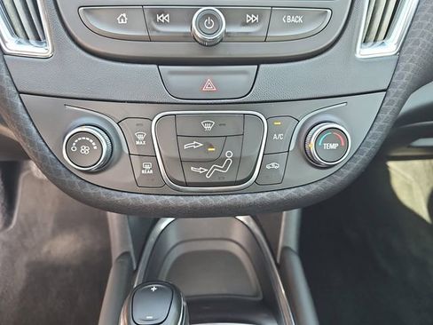 Used 2018 Chevrolet Malibu LT image 26