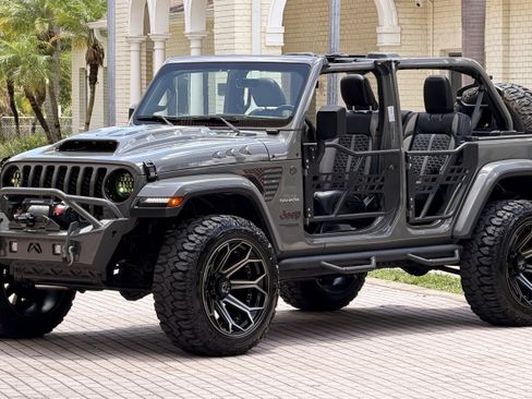 Used 2020 Jeep Wrangler Unlimited Sahara w/ Uconnect 4C Nav & Sound Group AWD/4WD image 5