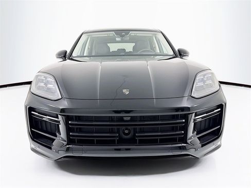 Used 2026 Porsche Cayenne Turbo image 6