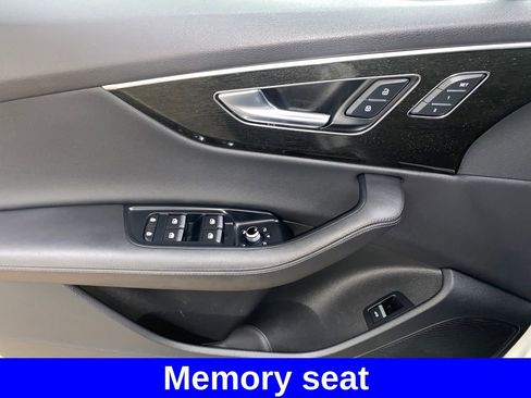 Used 2023 Audi Q7 3.0T Premium Plus image 16
