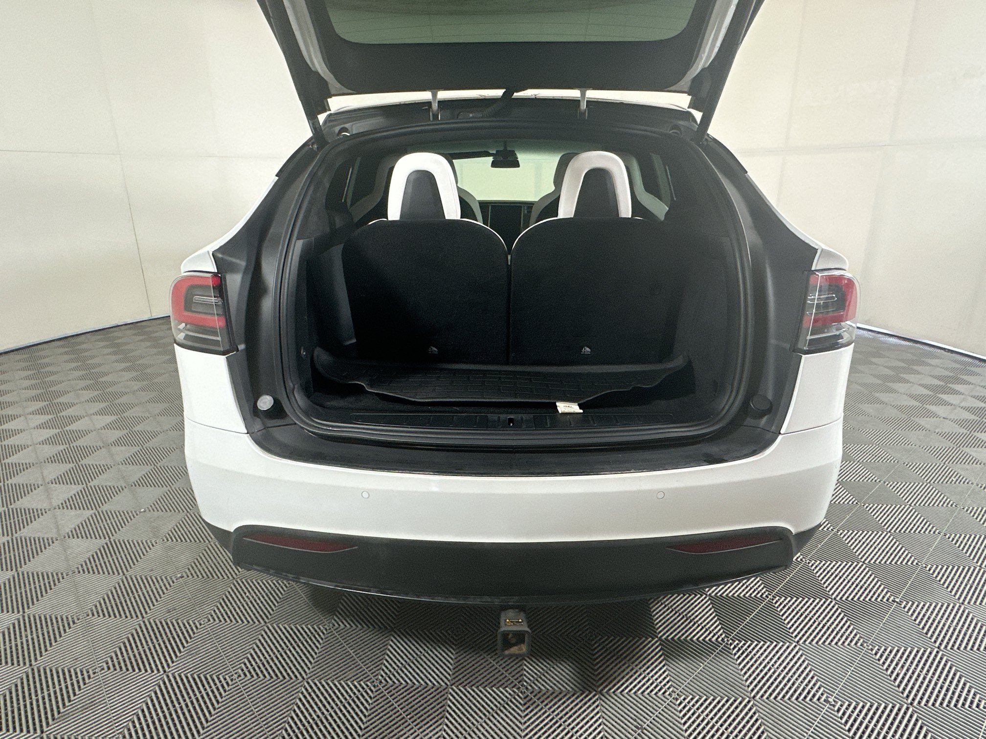 Used 2017 Tesla Model X 75D AWD/4WD image 30