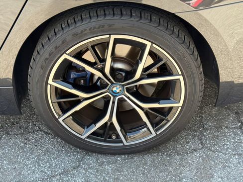 Used 2023 BMW 530e xDrive w/ Premium Package AWD/4WD image 21