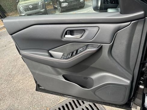 New 2026 Nissan Rogue SV AWD/4WD image 25