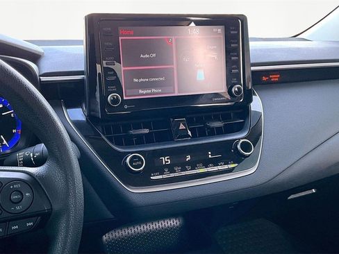 Used 2022 Toyota Corolla LE image 6