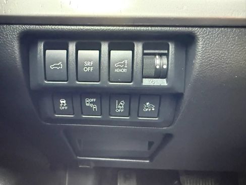 Used 2016 Subaru Outback 2.5i Limited AWD/4WD image 15