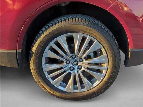 Used 2021 Toyota Venza Limited w/ Advanced Technology Package image 7