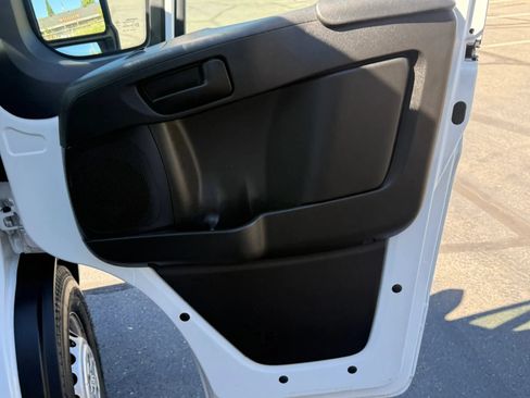 Used 2024 RAM ProMaster 2500 w/ Safety Group FWD image 21