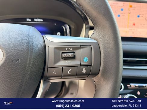 Used 2025 INFINITI QX60 Luxe w/ Black Edition FWD image 24