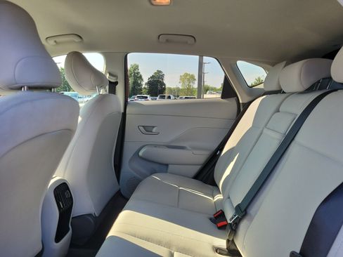 Used 2024 Hyundai Kona SEL FWD image 11
