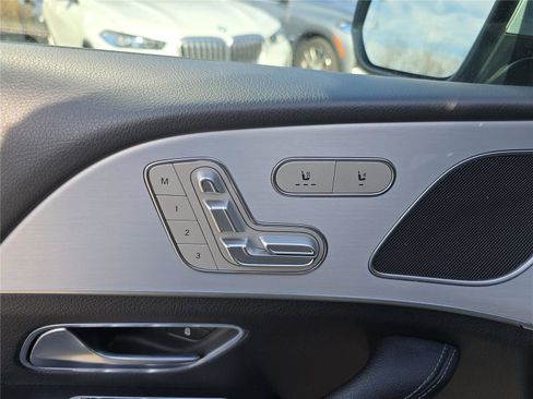 Used 2024 Mercedes-Benz GLE 450e 4MATIC image 19