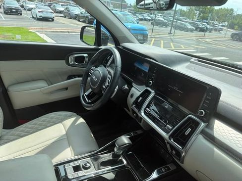 Used 2023 Kia Sorento SX AWD/4WD image 24
