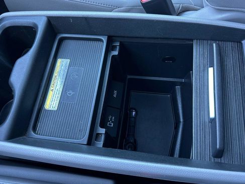 Used 2018 Honda Odyssey Elite image 37