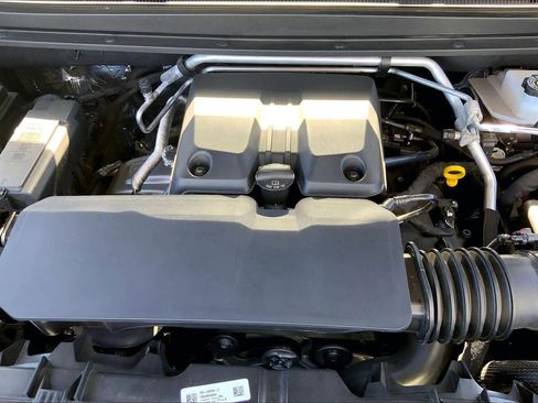 Used 2025 Chevrolet Colorado Trail Boss image 32