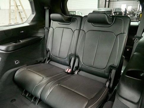 Used 2022 Jeep Grand Cherokee L Overland w/ Advanced Protech Group III image 27