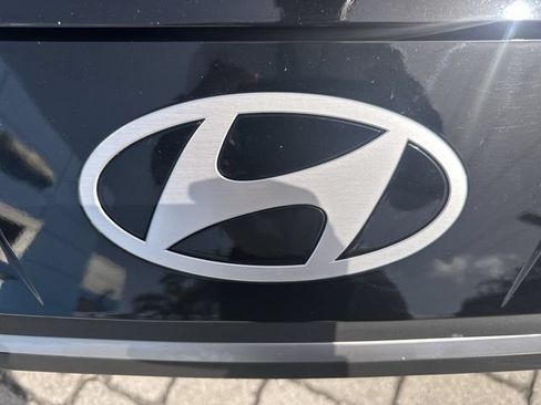 Used 2024 Hyundai Elantra SEL FWD image 10