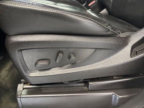 Used 2014 GMC Sierra 1500 SLT w/ SLT Crew Cab Value Package image 17