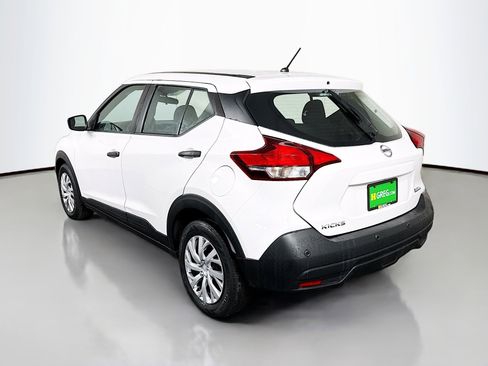 Used 2020 Nissan Kicks S image 7