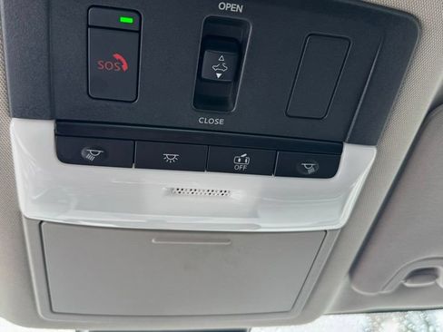 Used 2024 Nissan Altima 2.5 SV w/ SV Premium Package FWD image 18