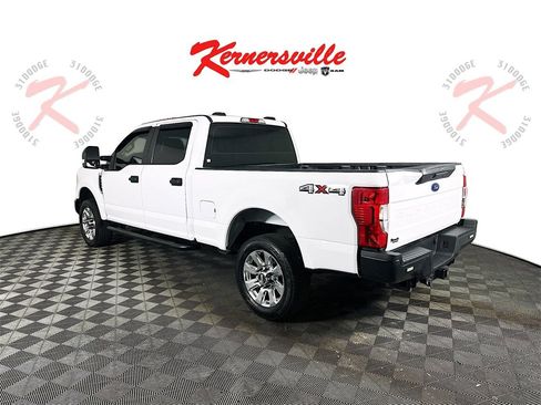 Used 2022 Ford F250 XL w/ Power Equipment Group image 5
