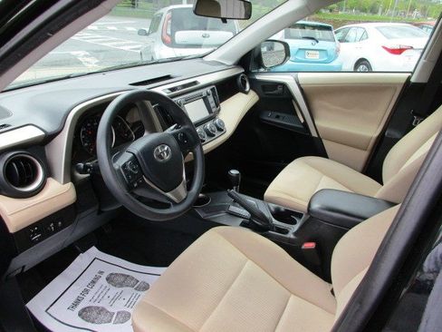 Used 2013 Toyota RAV4 LE FWD image 15