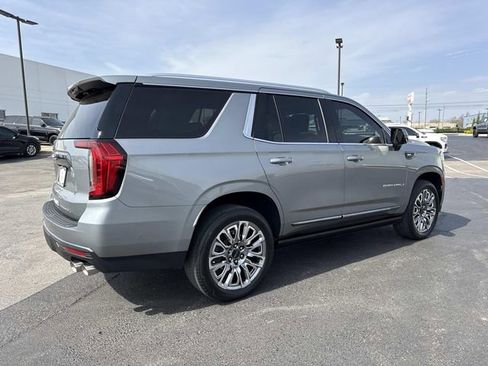 Used 2023 GMC Yukon Denali Ultimate AWD/4WD image 6