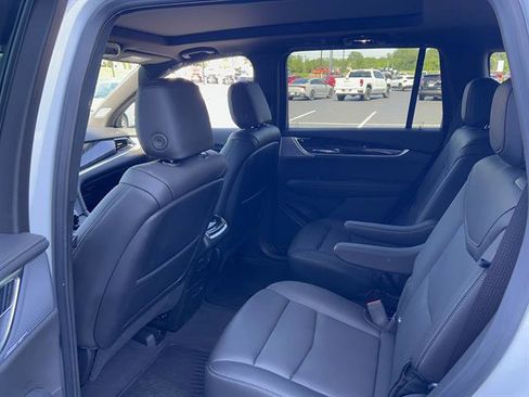 Used 2024 Cadillac XT6 Premium Luxury w/ Technology Package AWD/4WD image 15