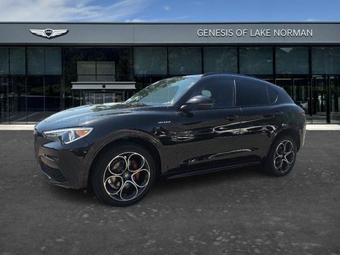 Used 2023 Alfa Romeo Stelvio Veloce AWD/4WD image 1