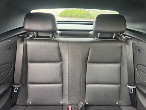 Used 2011 BMW 135i Convertible image 24