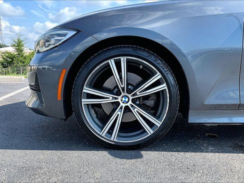Used 2020 BMW 330i Sedan w/ Convenience Package RWD image 2