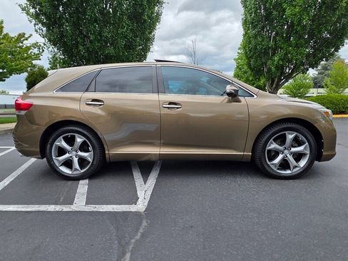 Used 2014 Toyota Venza Limited w/ Tow Prep Package AWD/4WD image 4