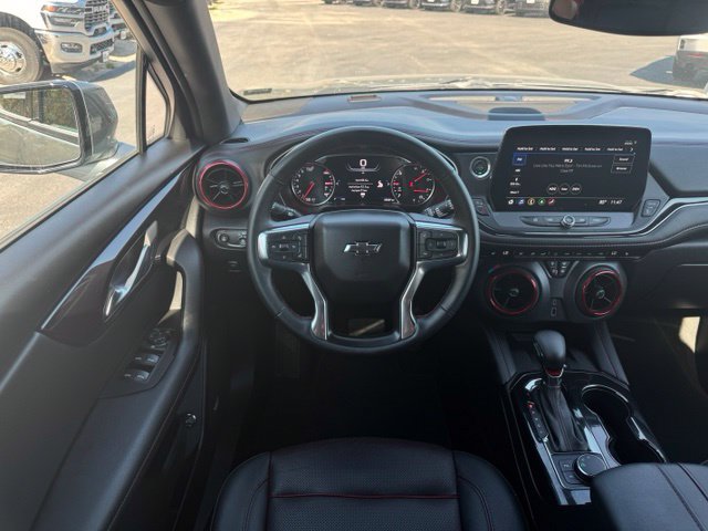 Used 2025 Chevrolet Blazer RS FWD image 21