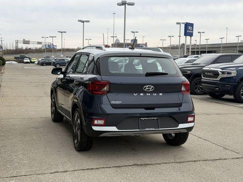 New 2026 Hyundai Venue SEL image 7